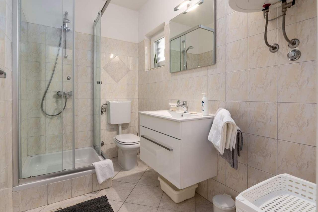 Apartmani Astrid 拉巴克 外观 照片