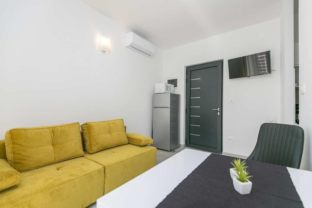 Apartmani Astrid 拉巴克 外观 照片