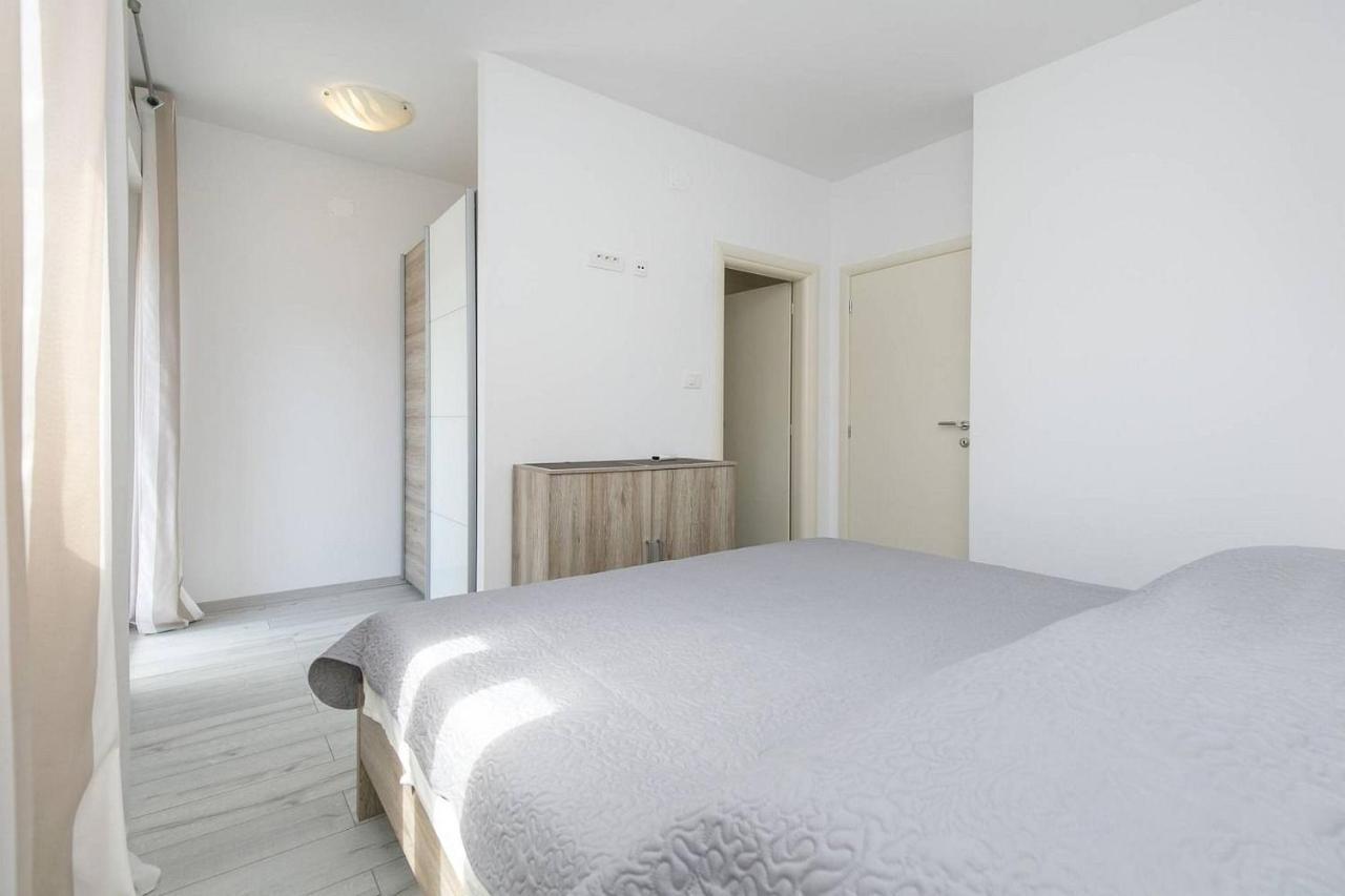 Apartmani Astrid 拉巴克 外观 照片